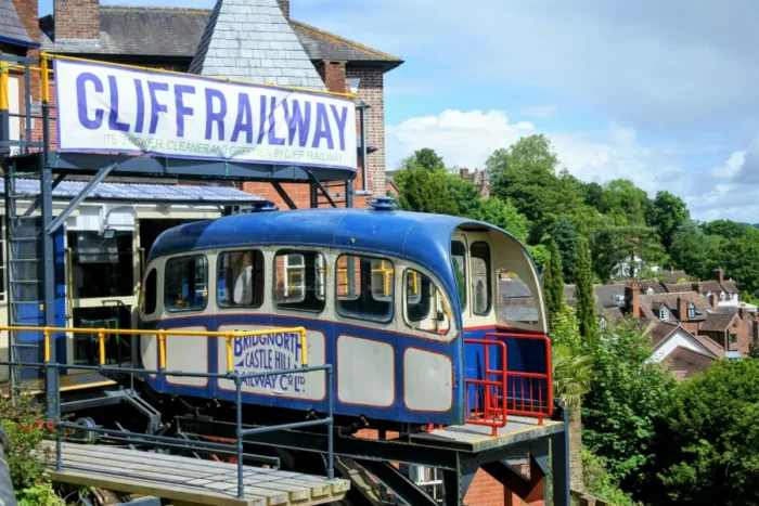 Bridgnorth-Cliff-Railway-by-Oliver-Potter